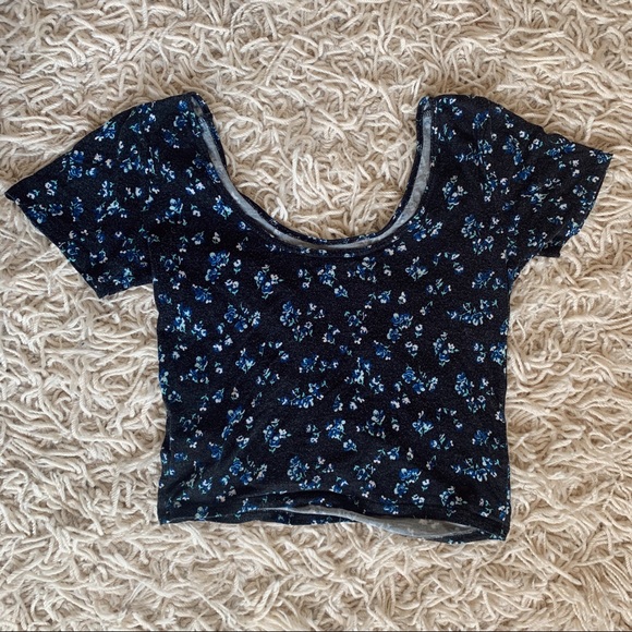 Aeropostale Floral Crop Top - Picture 3 of 6